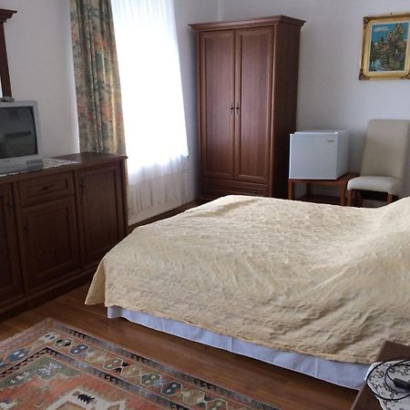 Villa Rubin Panzio Hajduszoboszlo Bagian luar foto