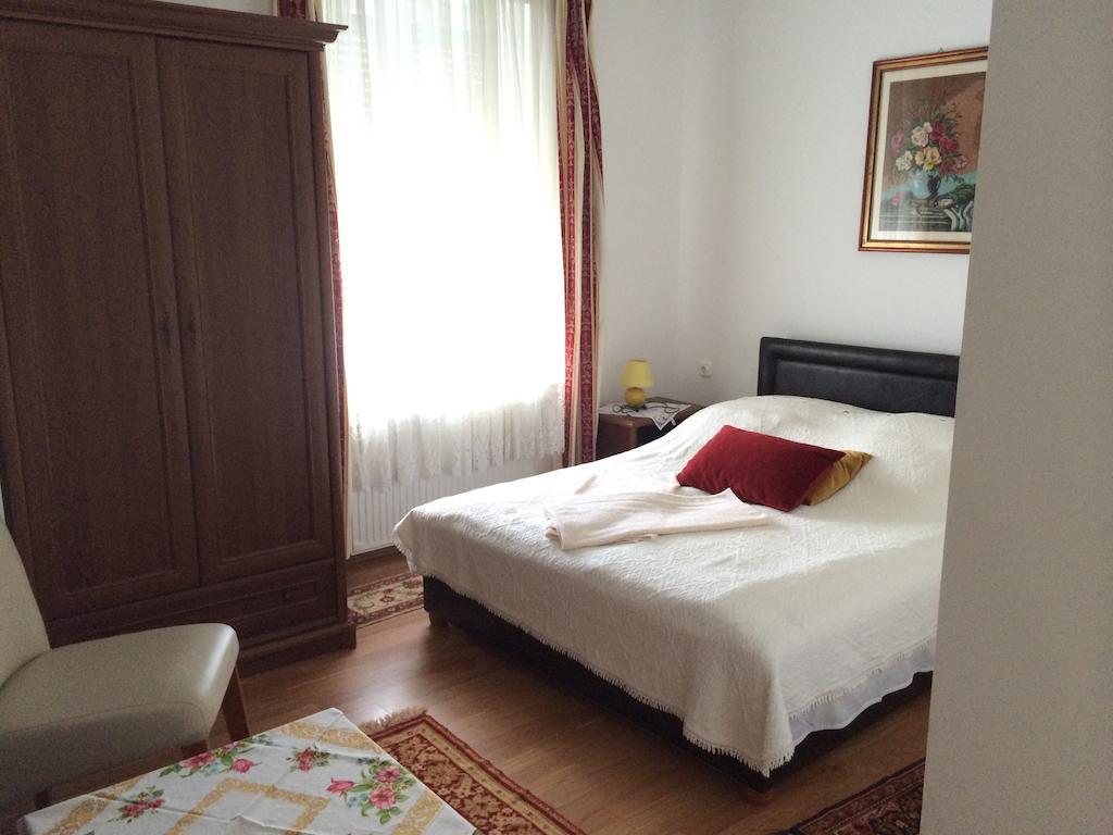 Villa Rubin Panzio Hajduszoboszlo Ruang foto